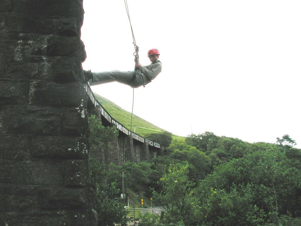 Bru Na Dromoda/Dromid Hostel Killeenleagh Bridge Bagian luar foto